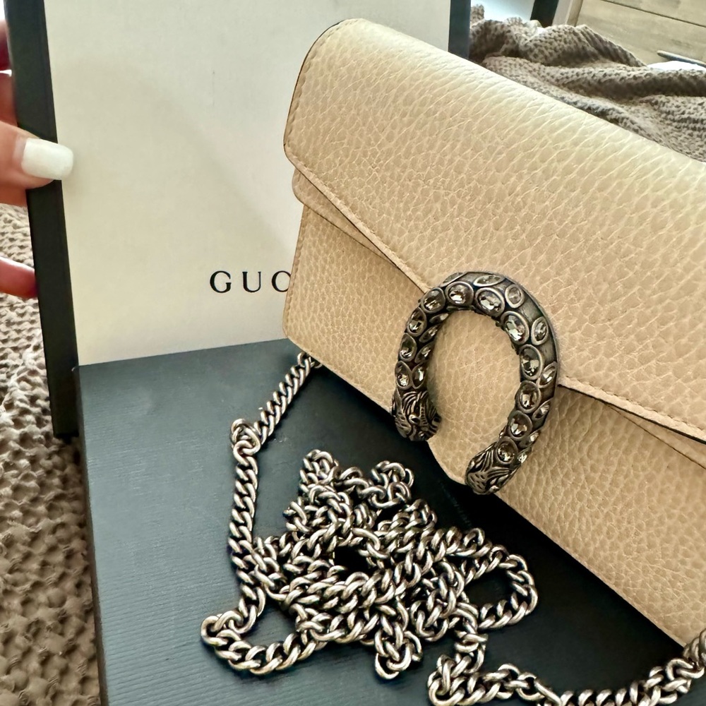 Like new Gucci mini bag, I’ve literally used it couple of times only